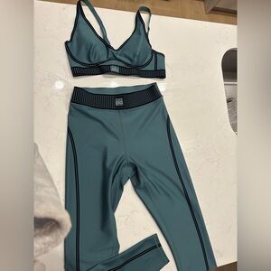 ALO Yoga Blue Sports Bra and Leggings Set